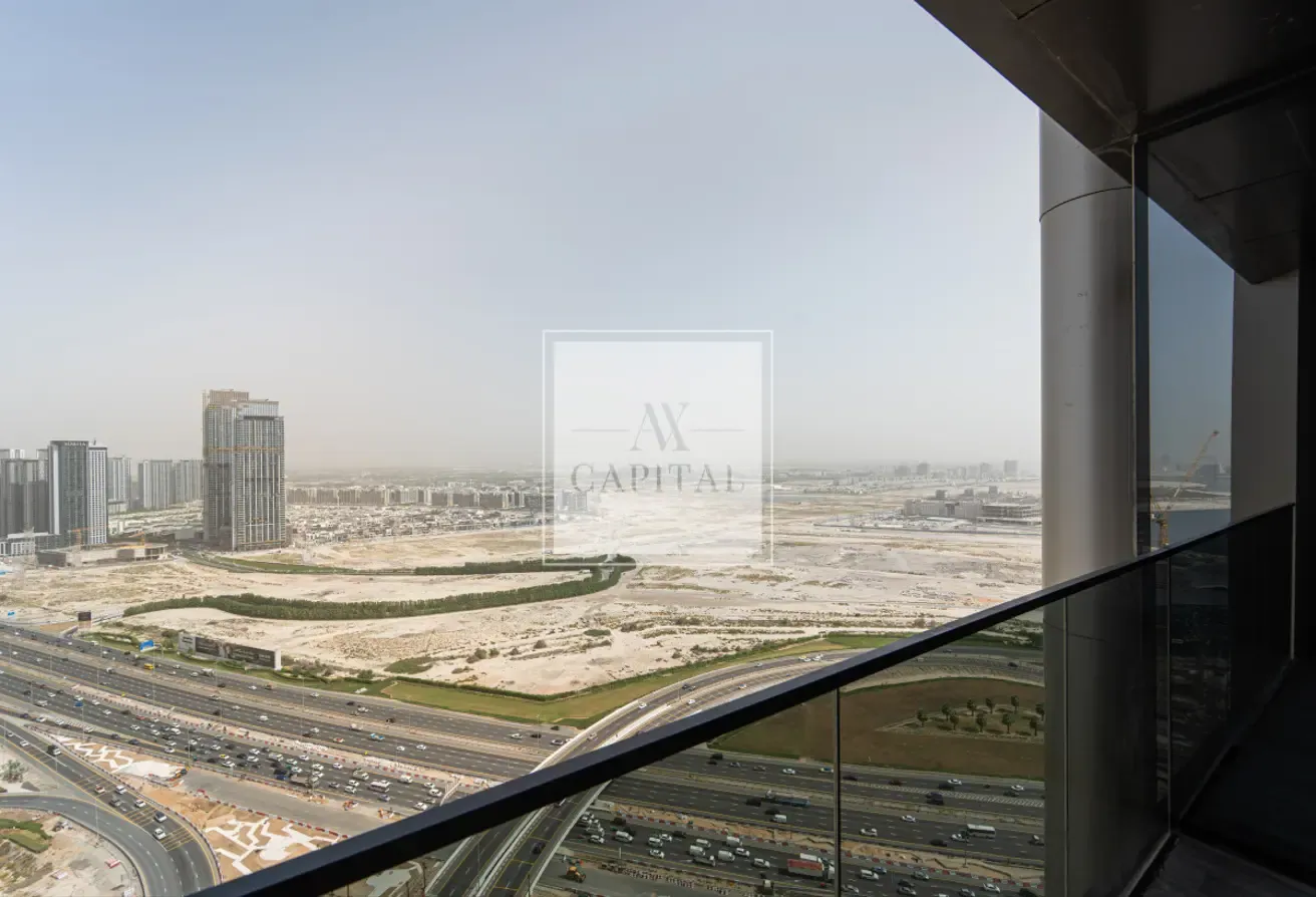 High Floor Living | Elegant Studio | Canal View
