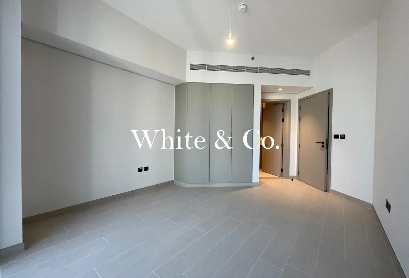CREEK VIEW / BRAND NEW / PREMIUM FINISHING