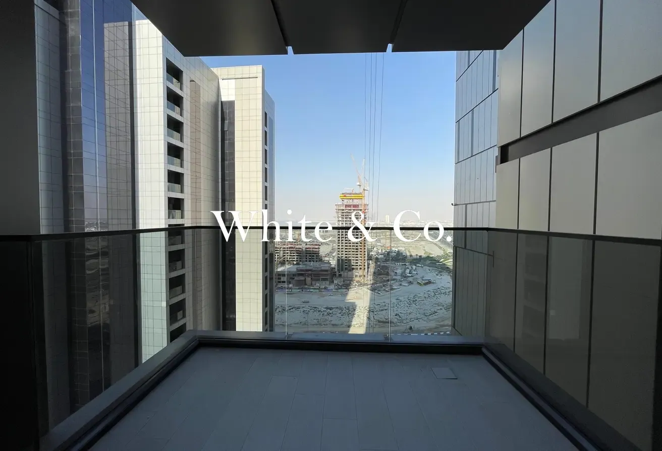 CREEK VIEW / BRAND NEW / PREMIUM FINISHING