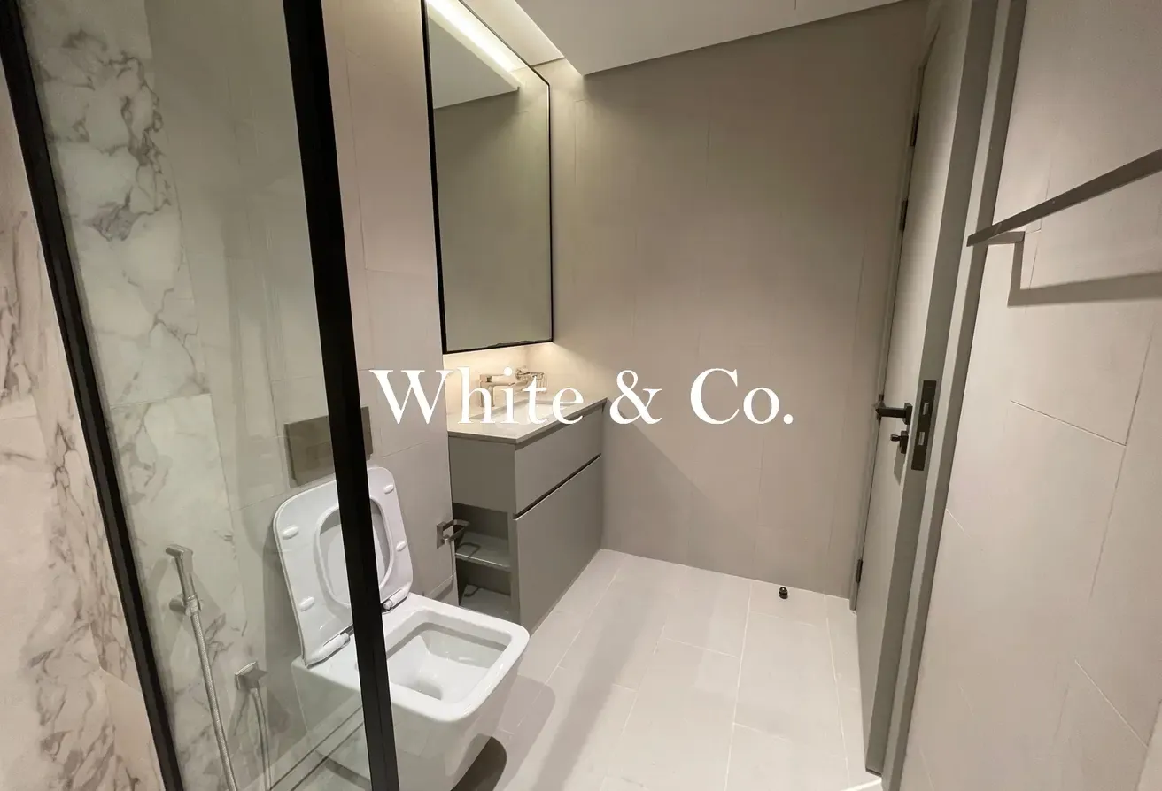 CREEK VIEW / BRAND NEW / PREMIUM FINISHING