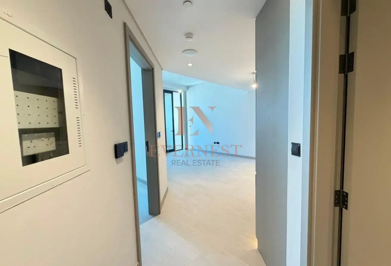 Brand New I skyline Views I Prime location