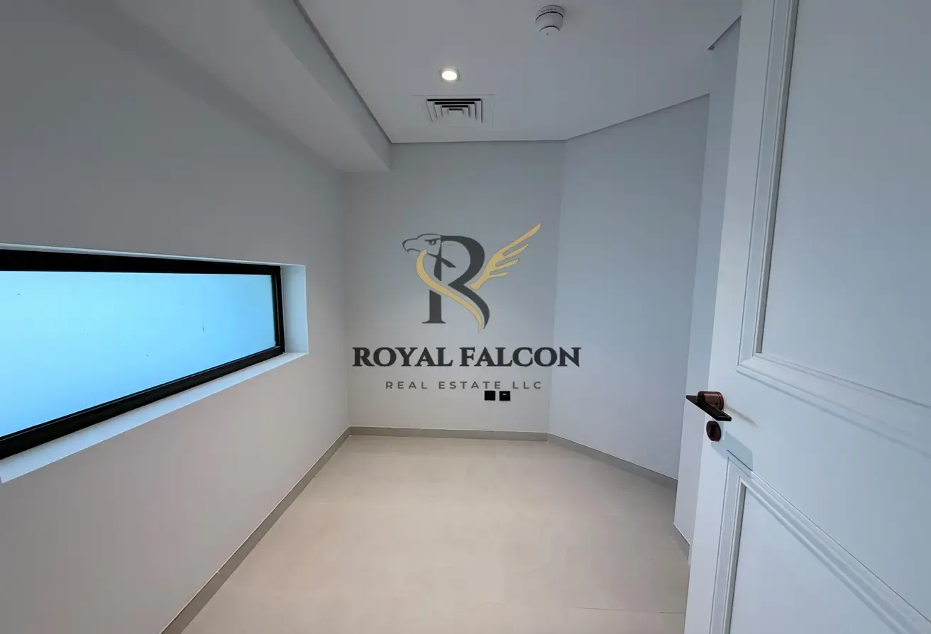 Spacious layout | Corner | High Floor | Creek View