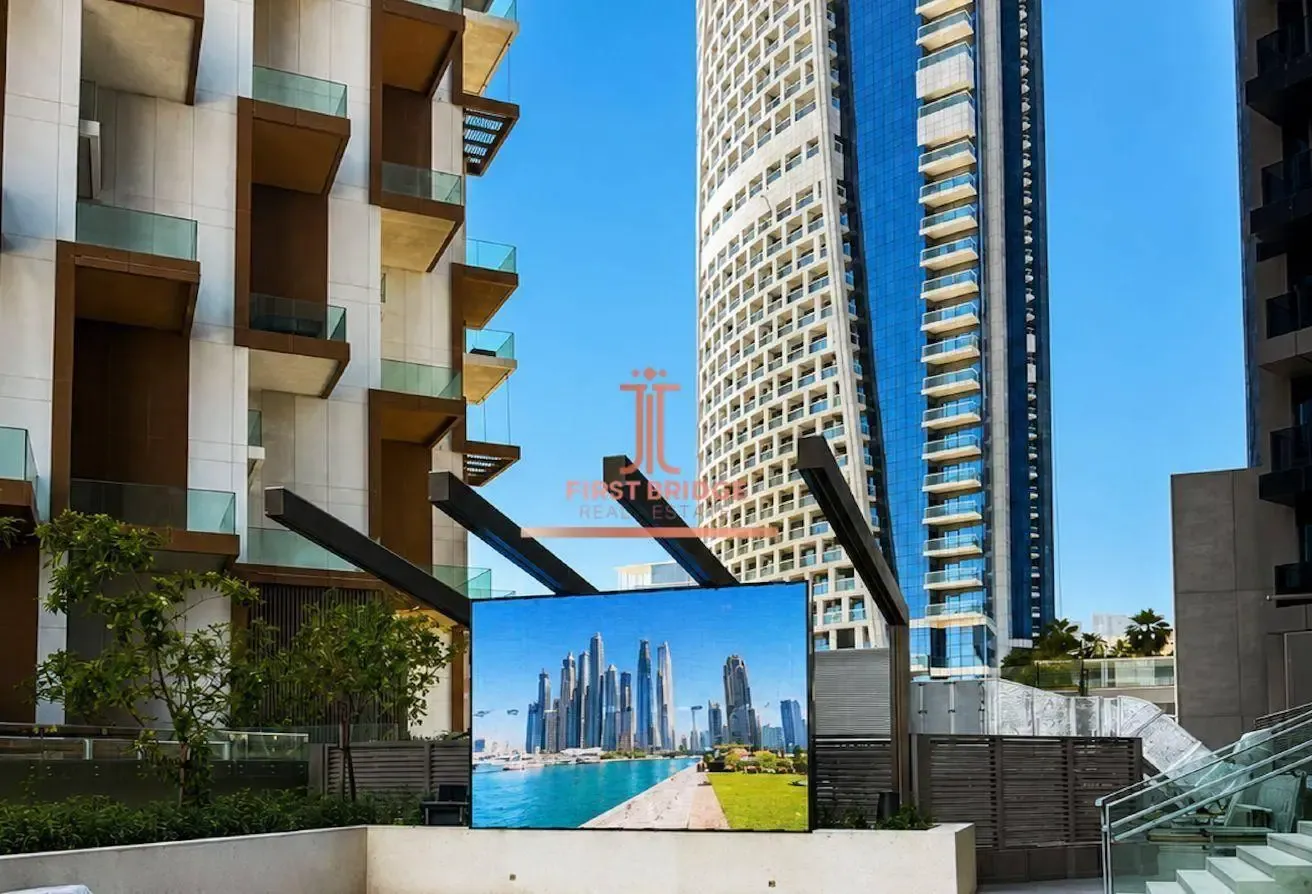 Above 35th Floor | Skyline View | Luxury Living