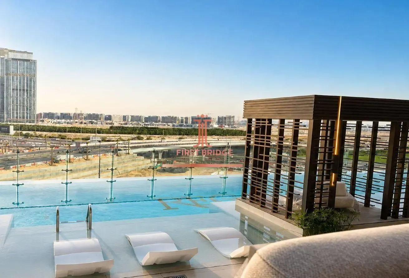 Above 35th Floor | Skyline View | Luxury Living