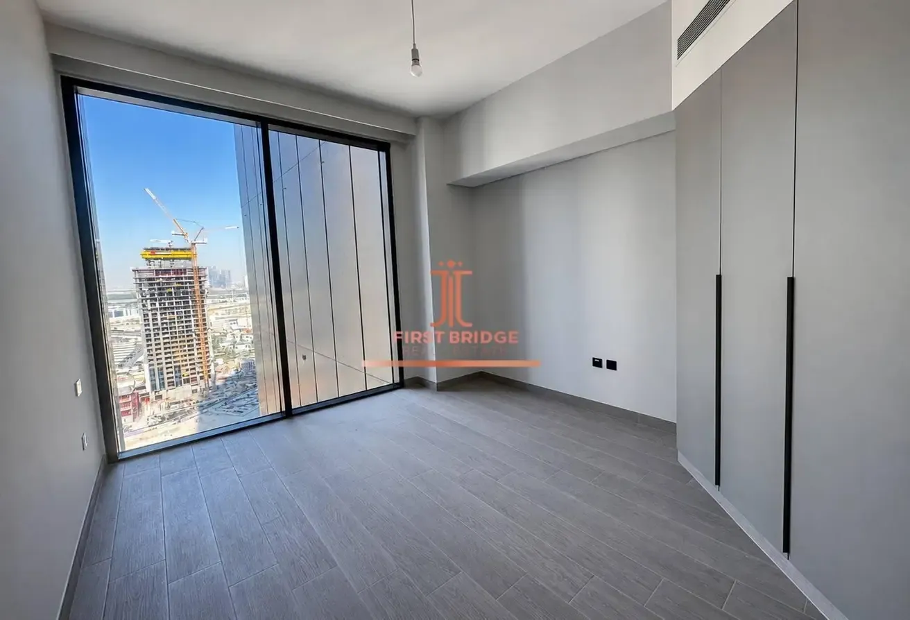 Genuine Resale | MBR and SLS view | Spacious