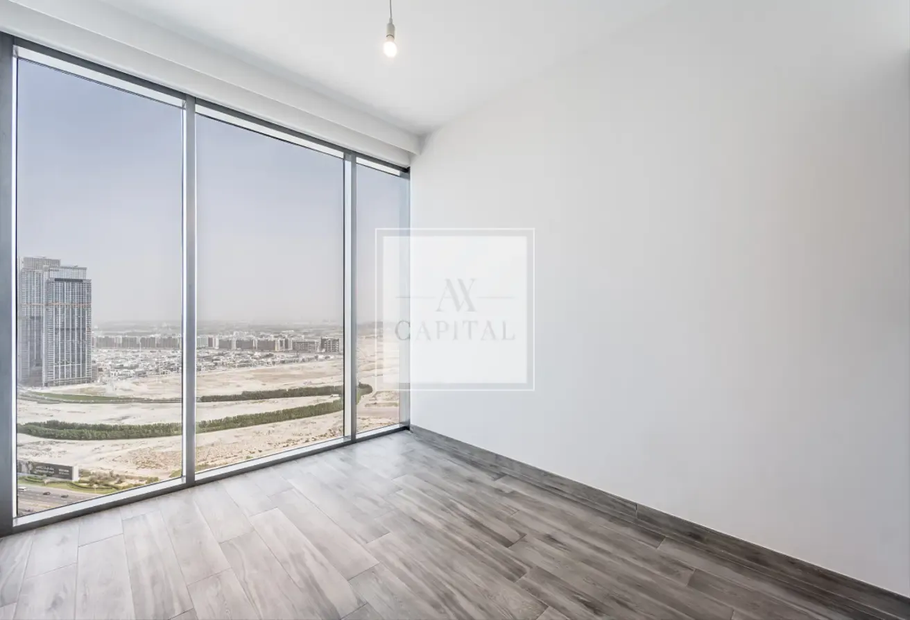 High Floor Living | Corner Unit | Canal View