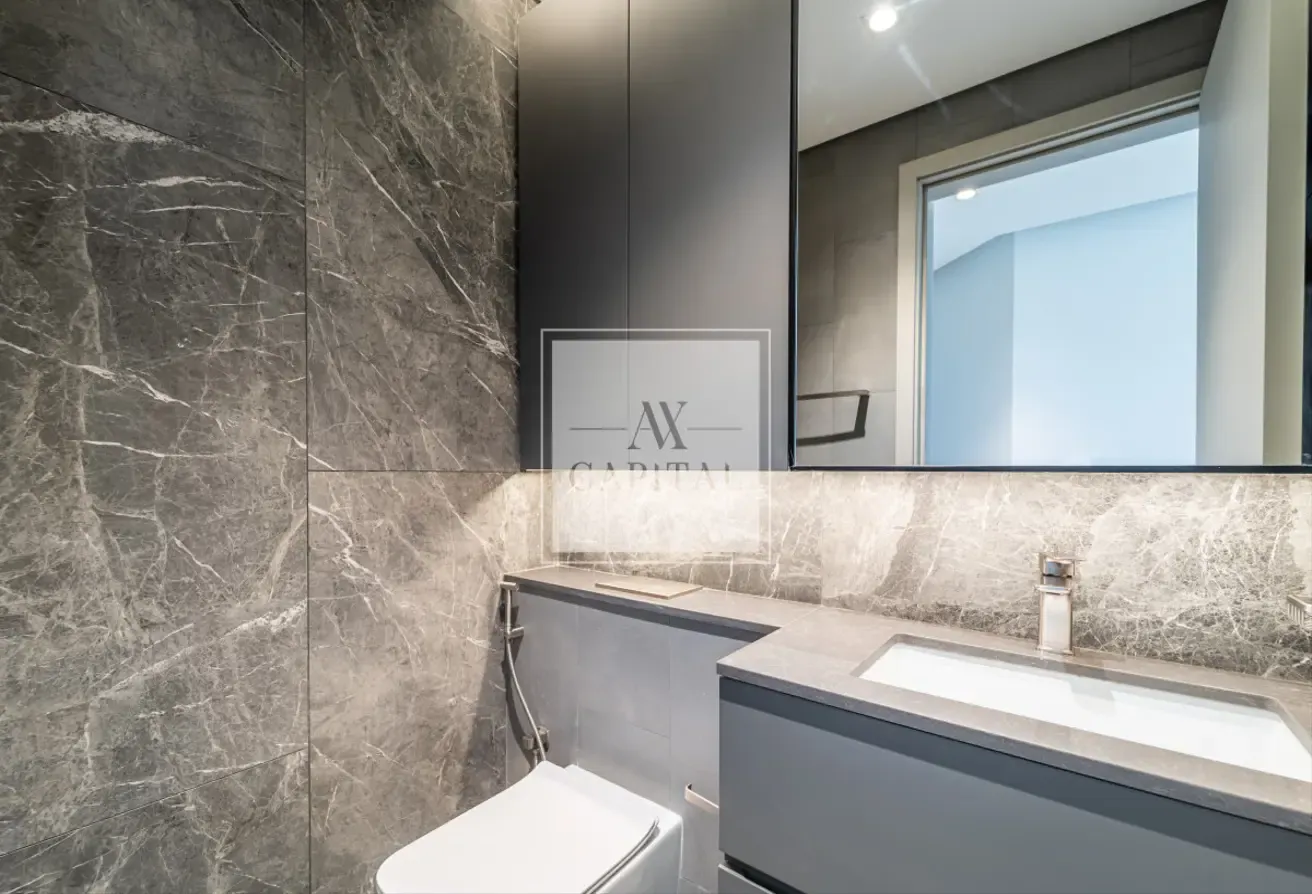 High Floor Living | Corner Unit | Canal View