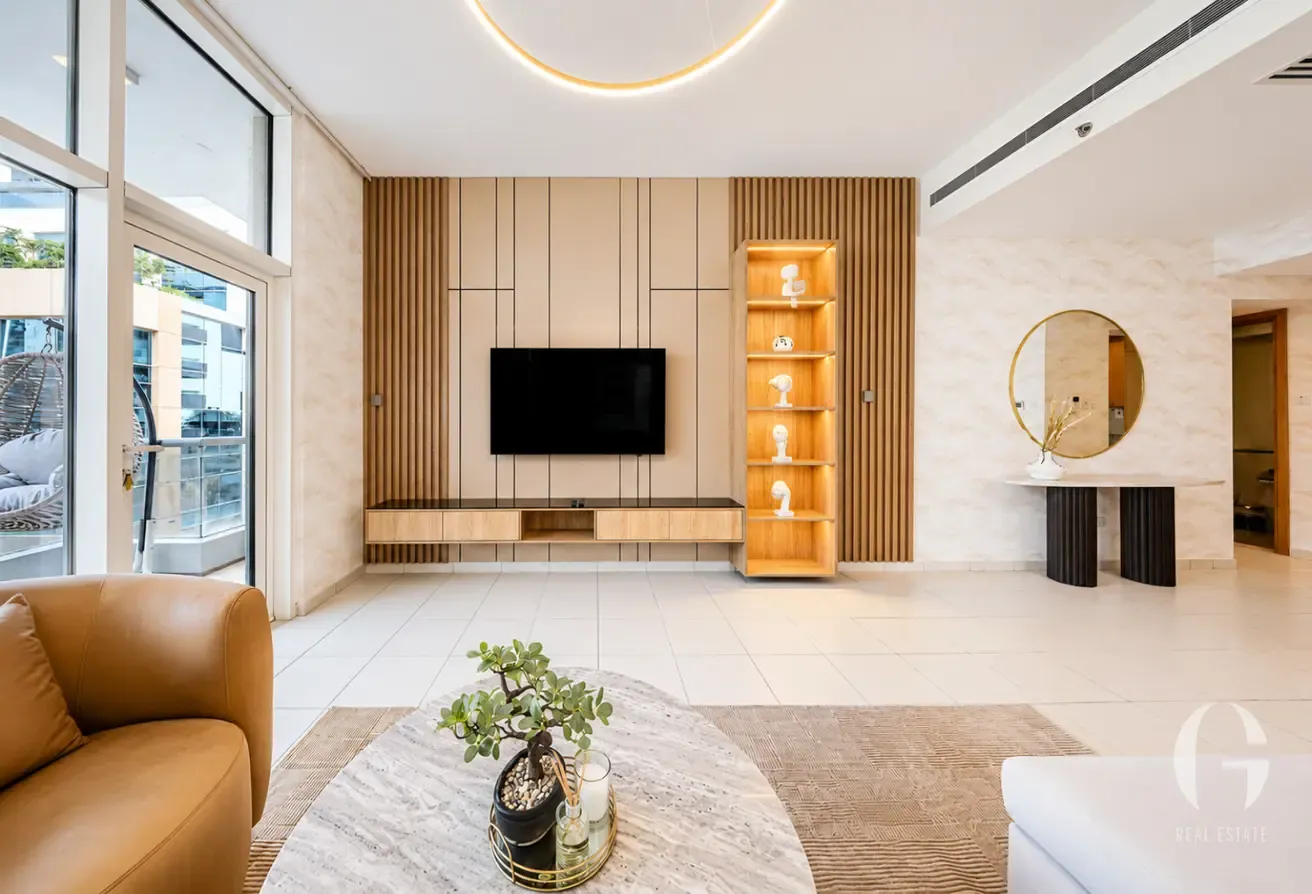 Fountain and Courtyard View | Corner Unit