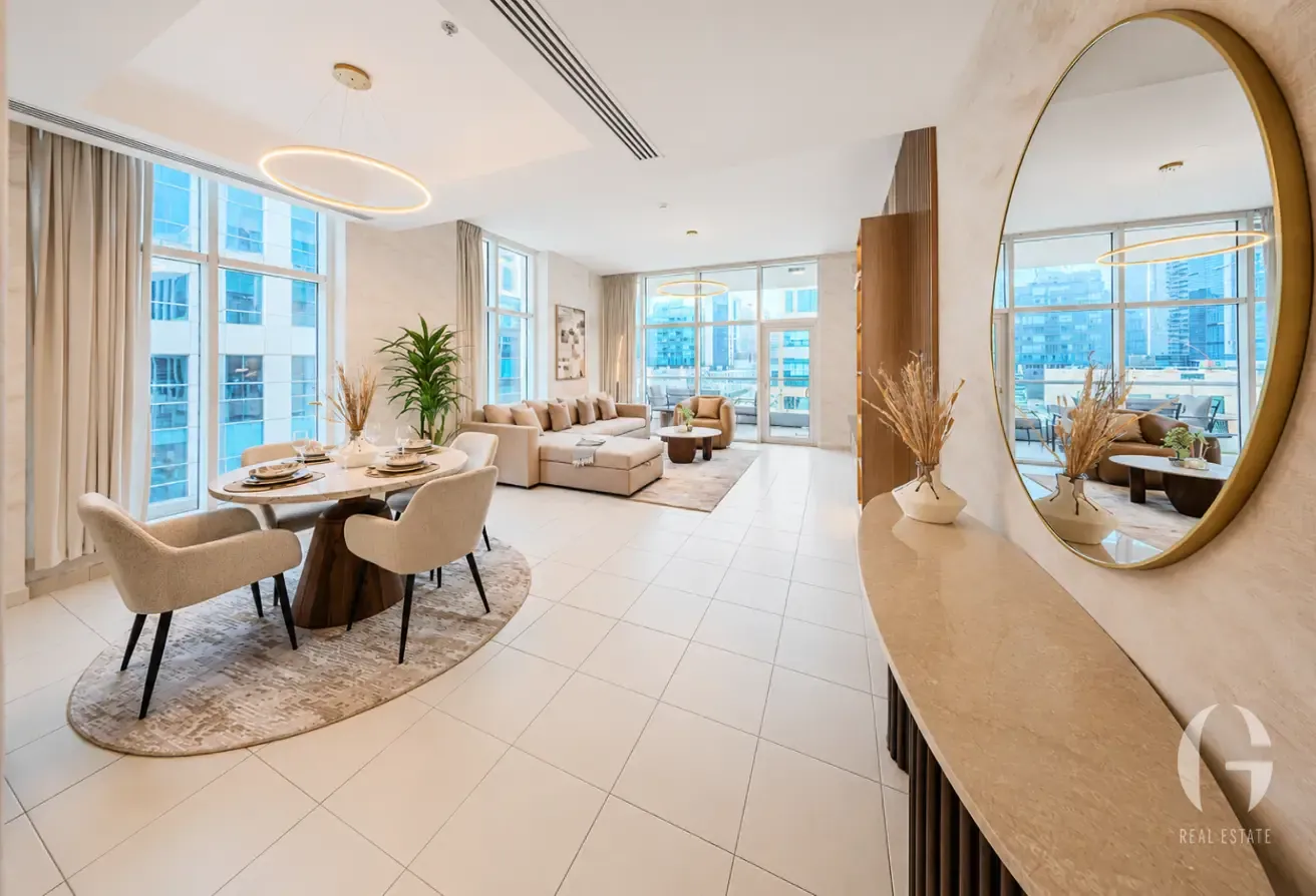 Fountain and Courtyard View | Corner Unit
