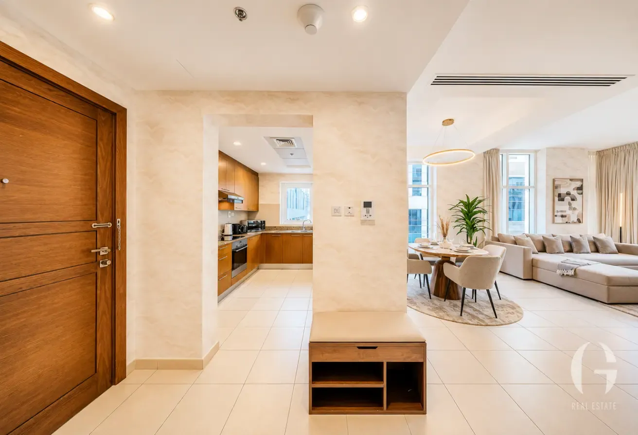 Fountain and Courtyard View | Corner Unit