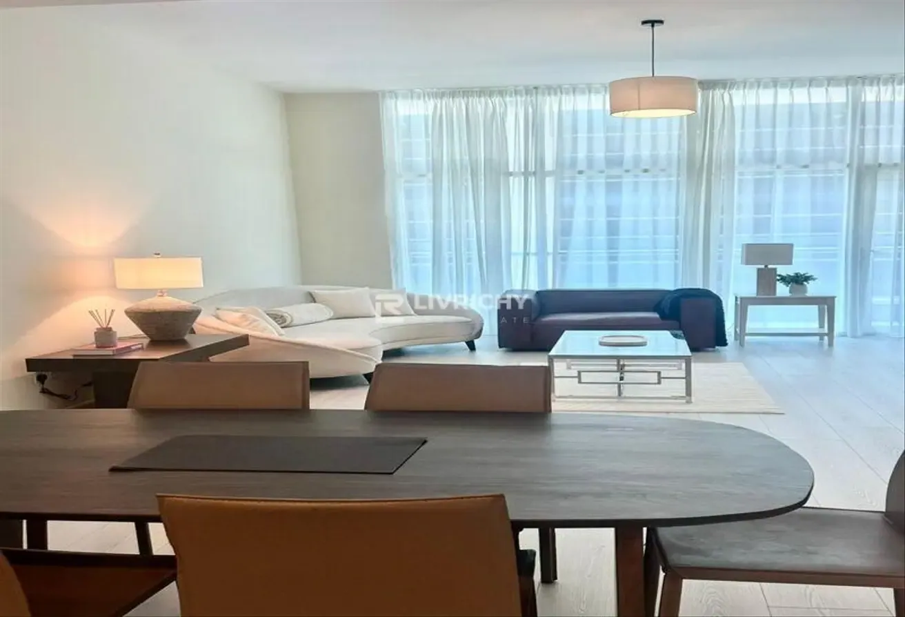 SPACIOUS 1BR | GREAT LOCATION | VACANT