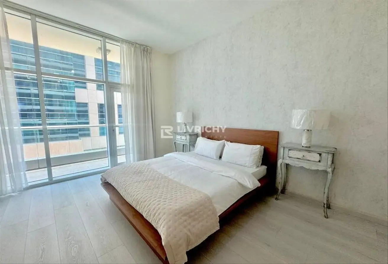 SPACIOUS 1BR | GREAT LOCATION | VACANT