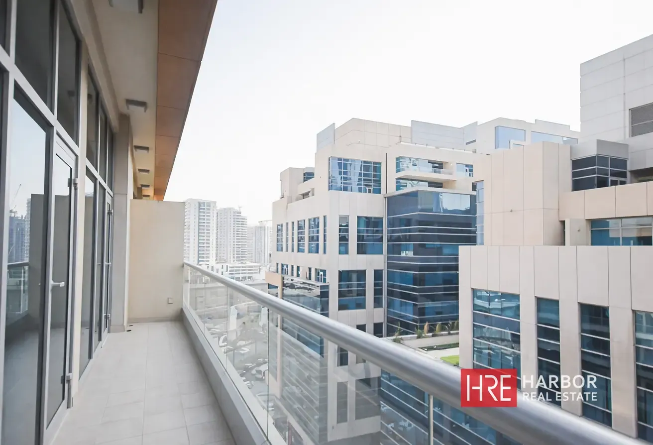 High Floor | Spaciuos Layout | Prime Location