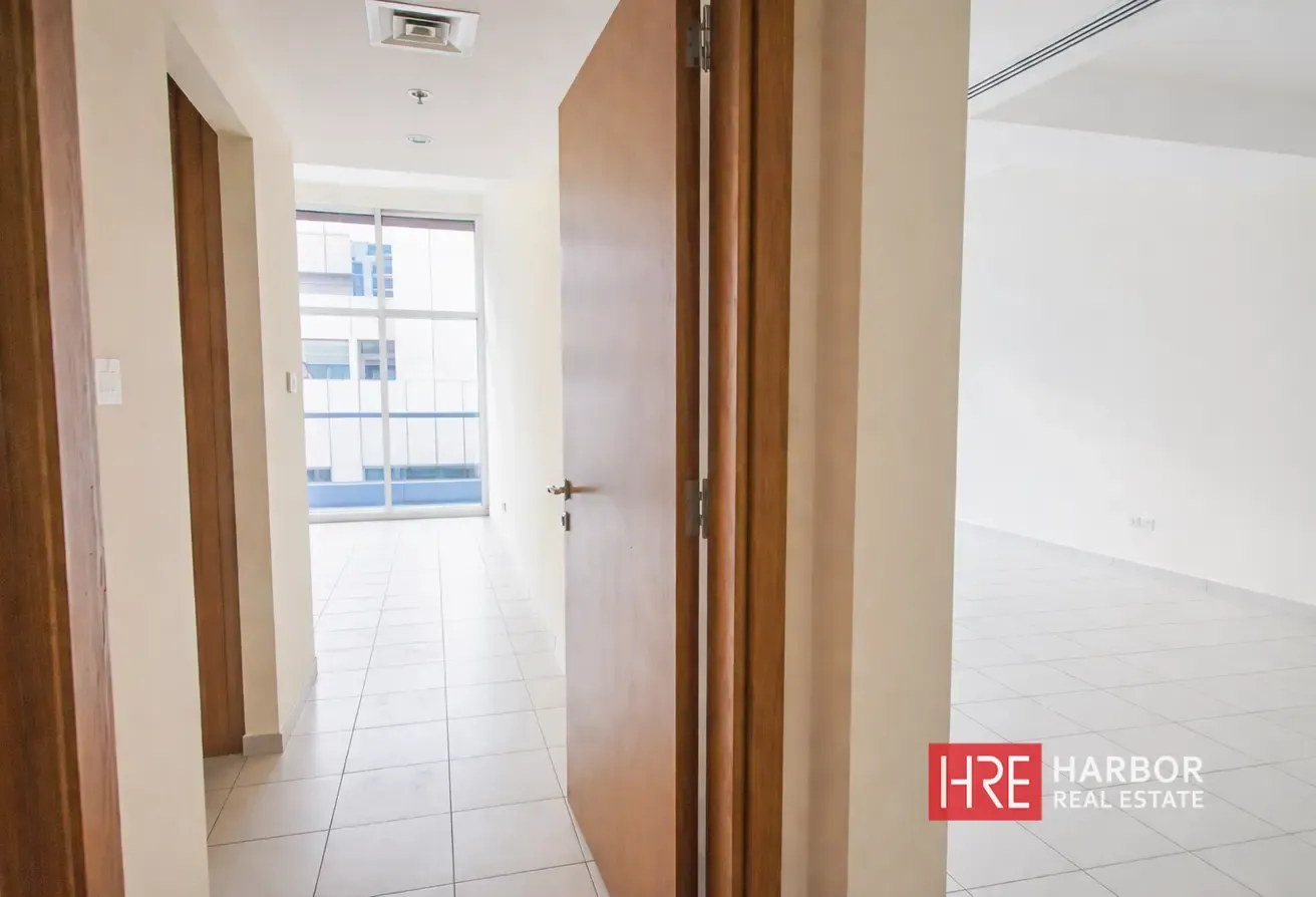 High Floor | Spaciuos Layout | Prime Location