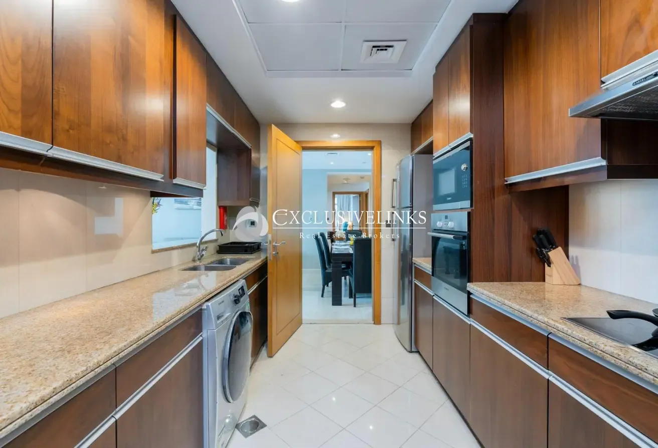 Prime Location|Furnished| Vacant ready to view