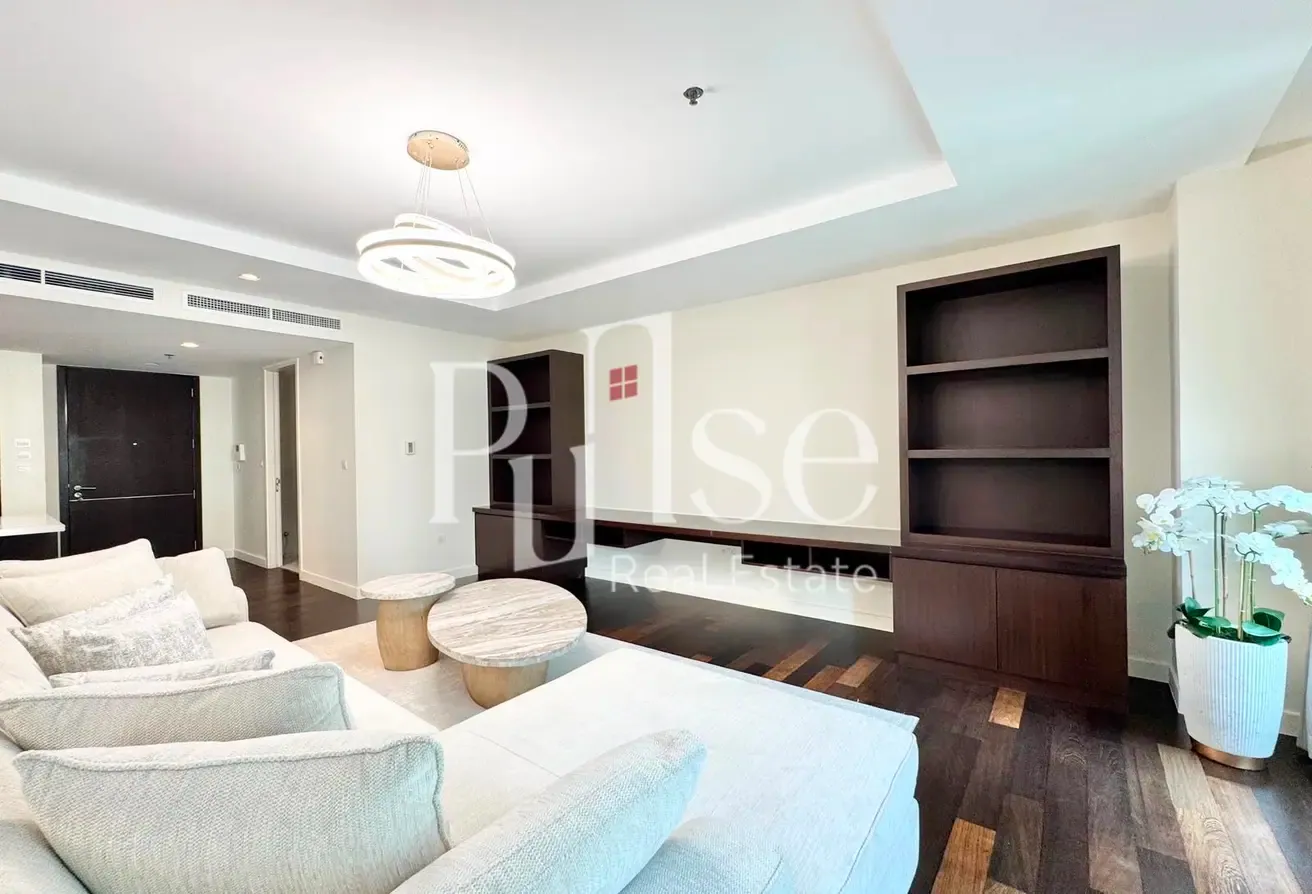 Modern 1BR | Linked to Gate Ave and Ritz-Carlton