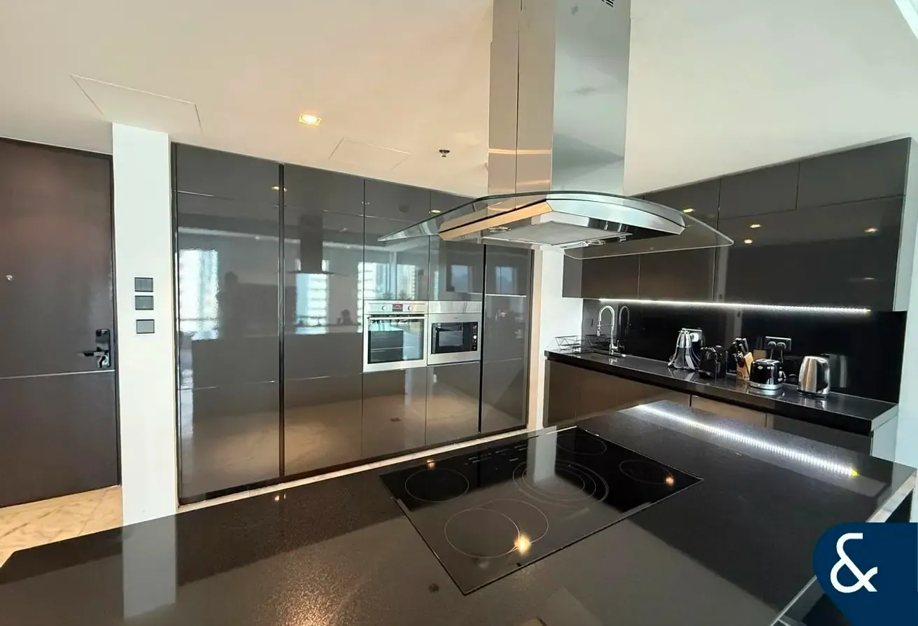 Vacant | Upgraded | Large Layout | Furnished