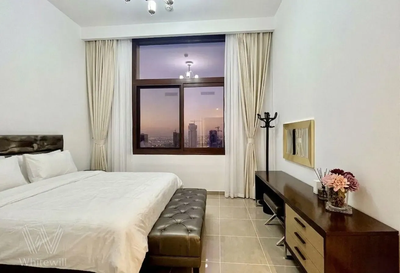 Park and City Skyline View |High Floor |Vacant Now