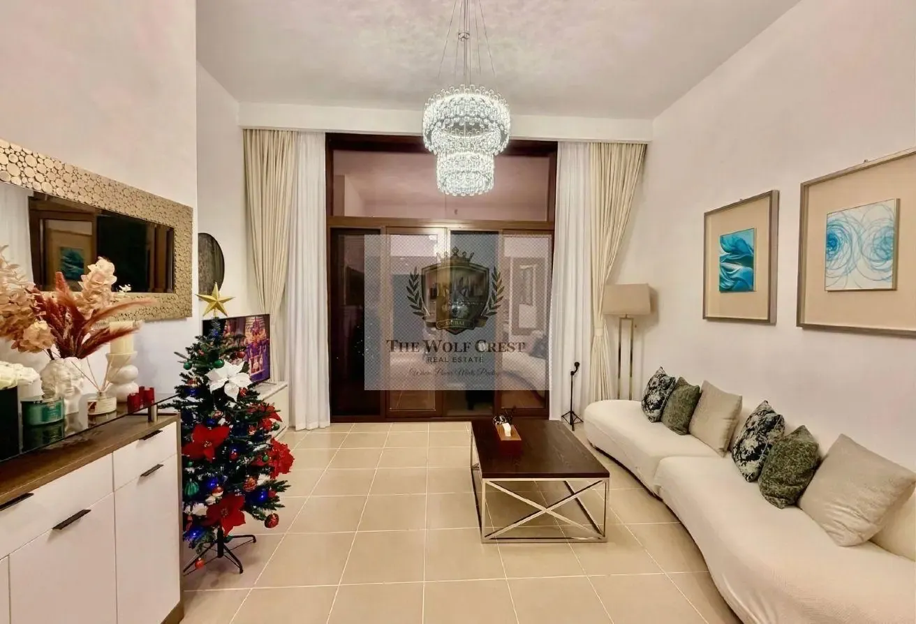 Vacant Stylish Cozy 2BR + Spacious Bright Layout