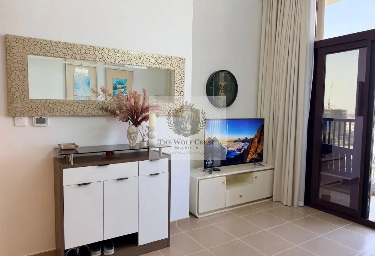 Vacant Stylish Cozy 2BR + Spacious Bright Layout