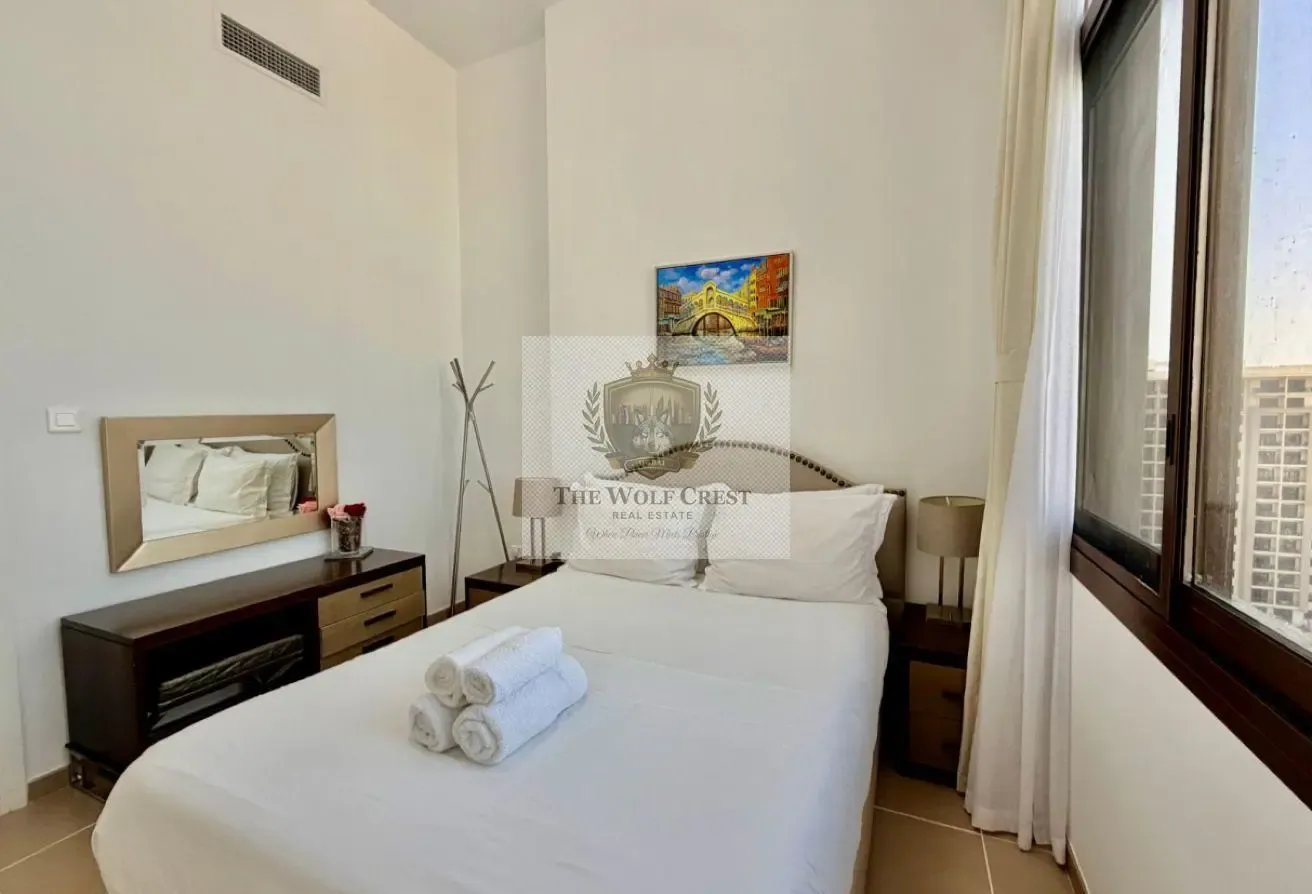 Vacant Stylish Cozy 2BR + Spacious Bright Layout