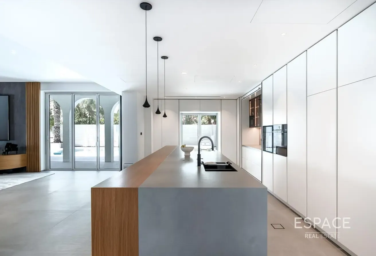Luxury Living - Furnished - Turn Key