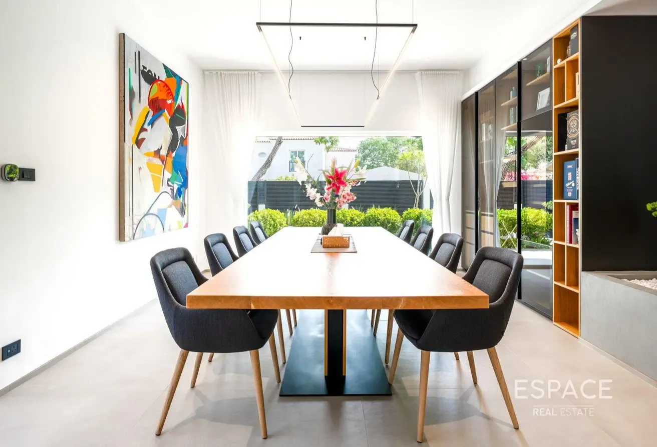 Luxury Living - Furnished - Turn Key