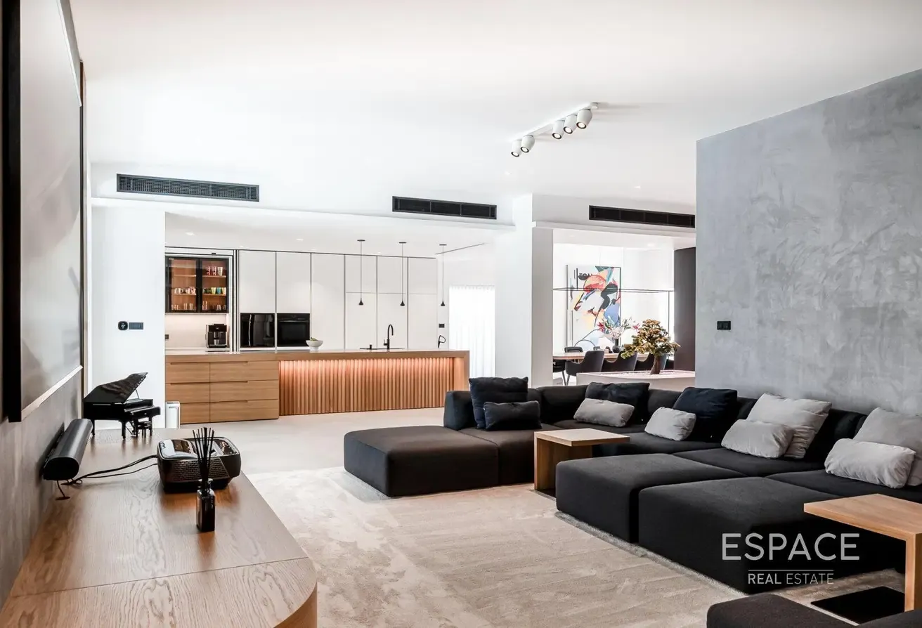Luxury Living - Furnished - Turn Key
