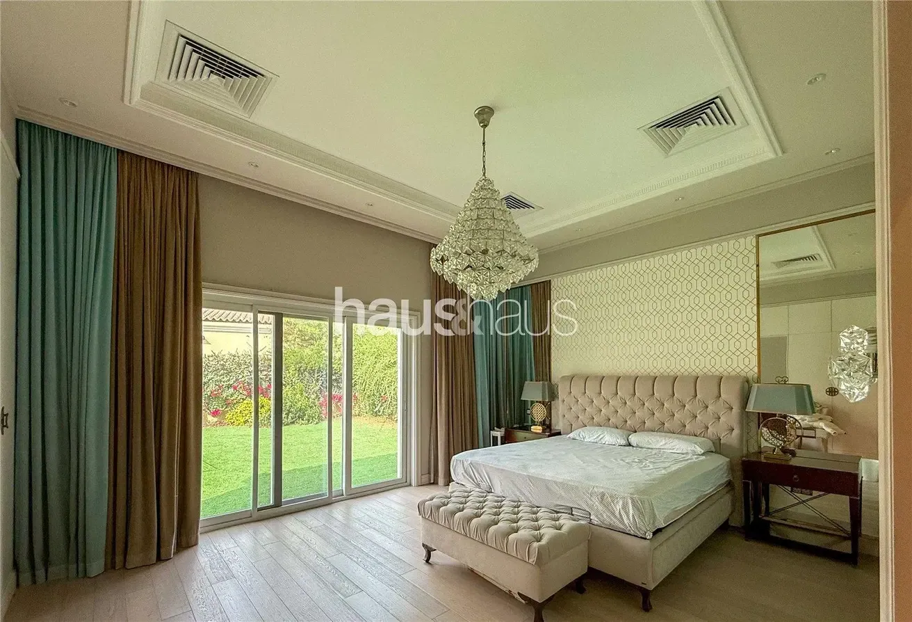 Fully Upgraded | Amazing Location | Furnished