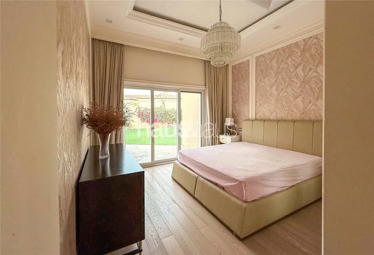 Fully Upgraded | Amazing Location | Furnished