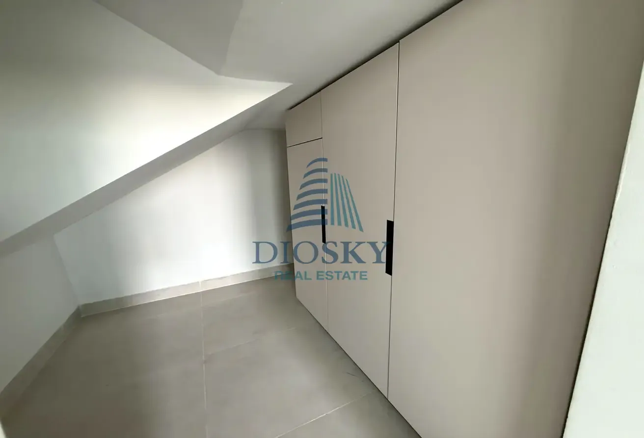 Brand New | With Private Pool | 4BHK Duplex