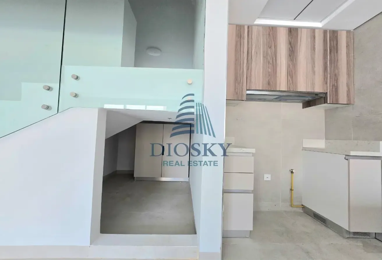 Modern Living |Near Dragon Mart| 4BHK Duplex