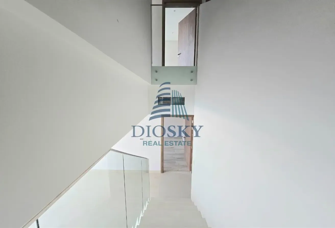 Modern Living |Near Dragon Mart| 4BHK Duplex
