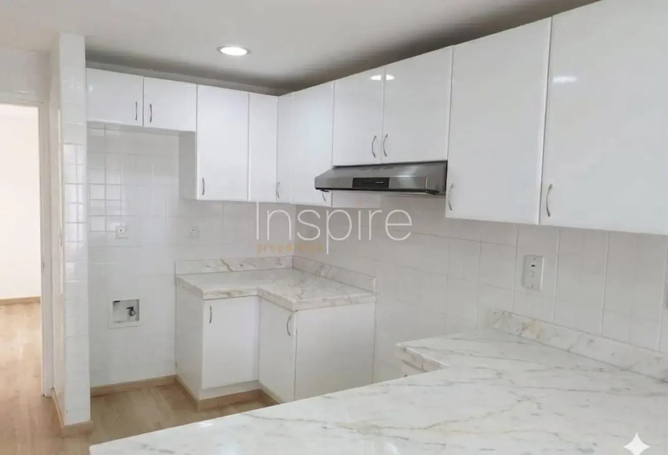 3BRlRenovatedlPrime locationlRefurbishedlSpacious