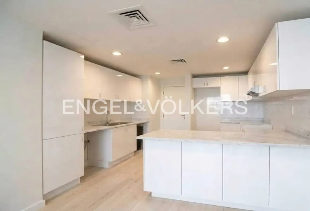 End Unit | Vacant | View Today