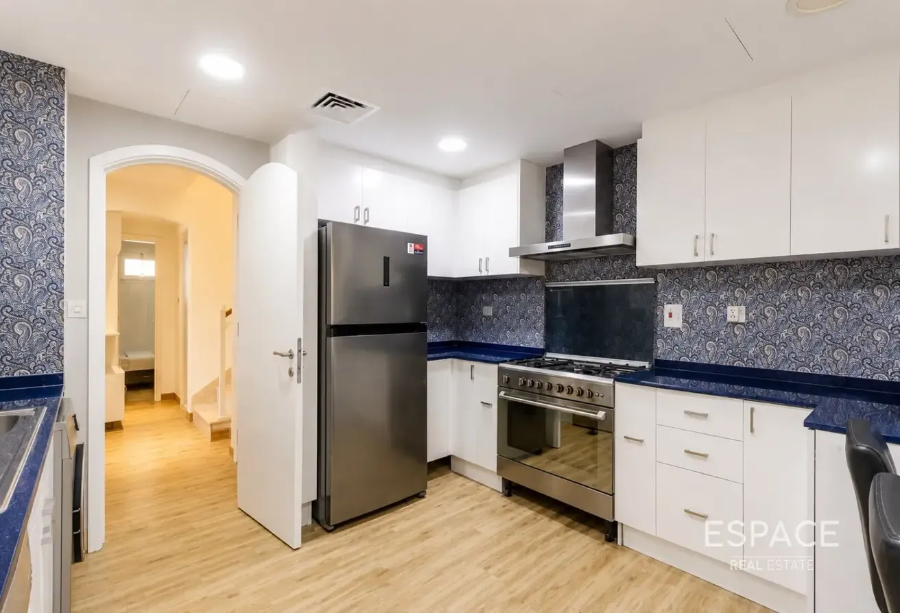 Vacant| Lake View | Upgraded | Type D