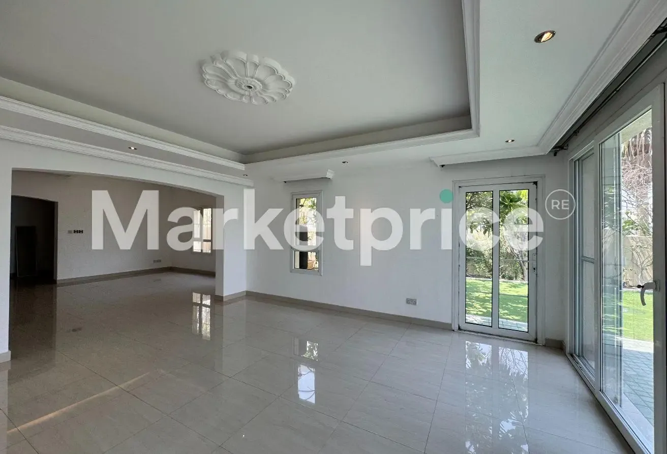 4 BR Townhouse in Zulal 3 with Private Garden