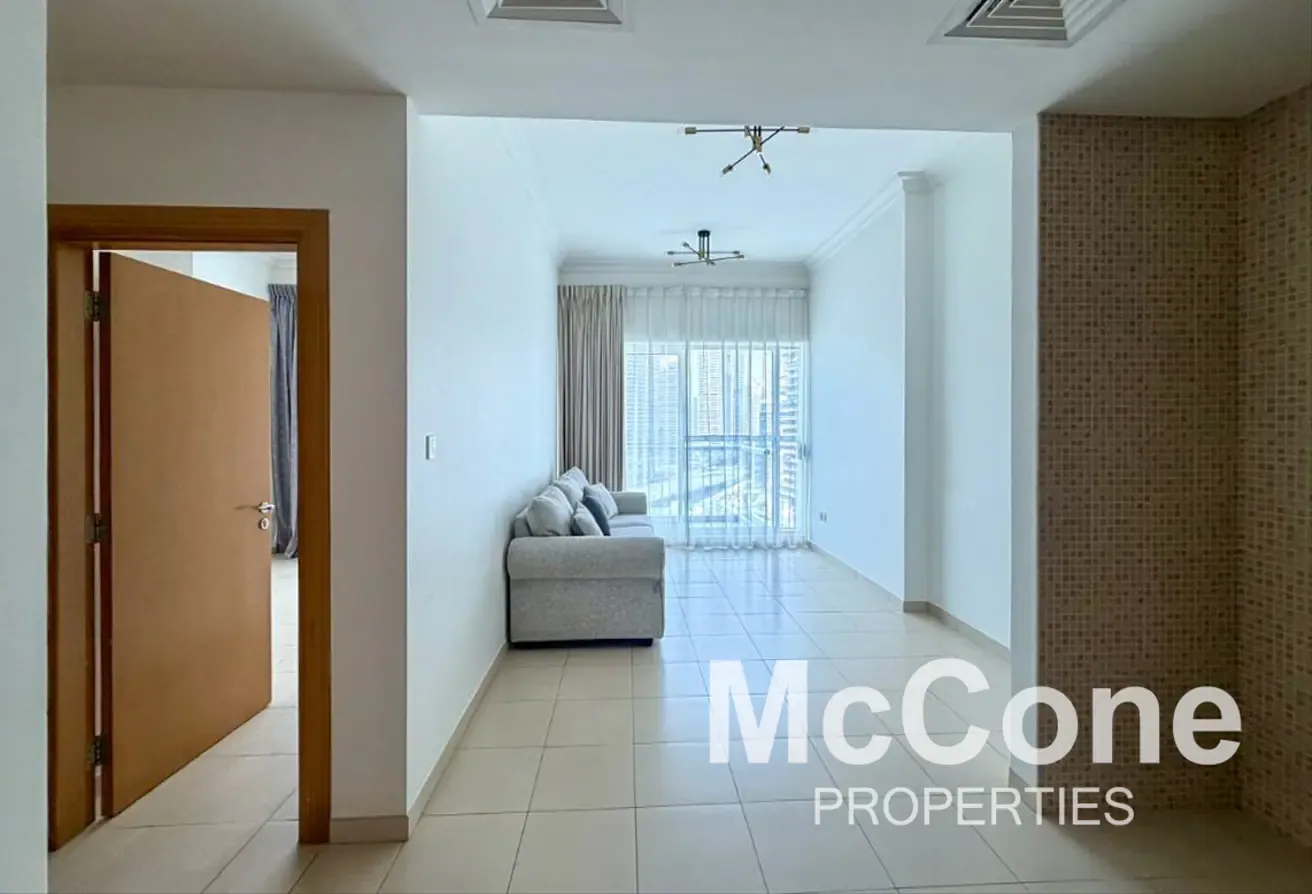 12 Cheques | Canal View | High Floor | Hot Deal