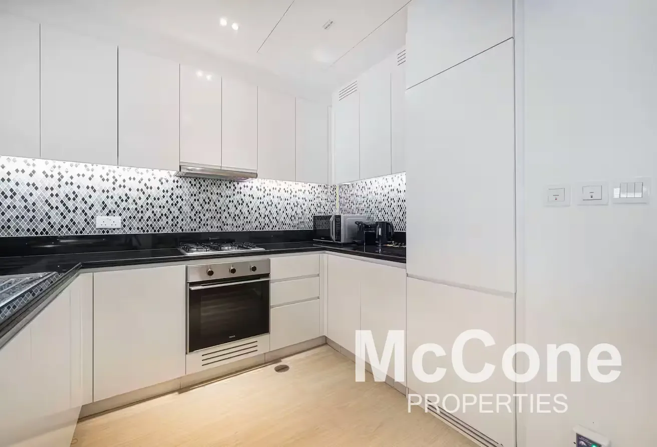 Genuine Listing |  Furnished | 12 Cheques