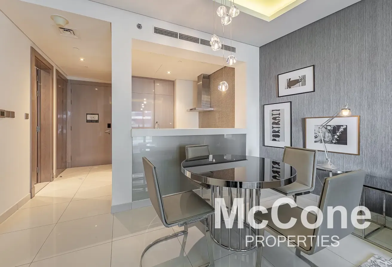 Luxury and Bright | Fully Furnished | Corner Unit