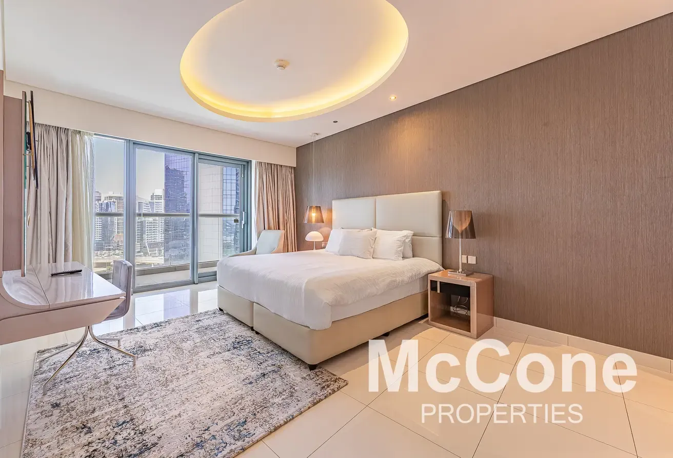 Luxury and Bright | Fully Furnished | Corner Unit