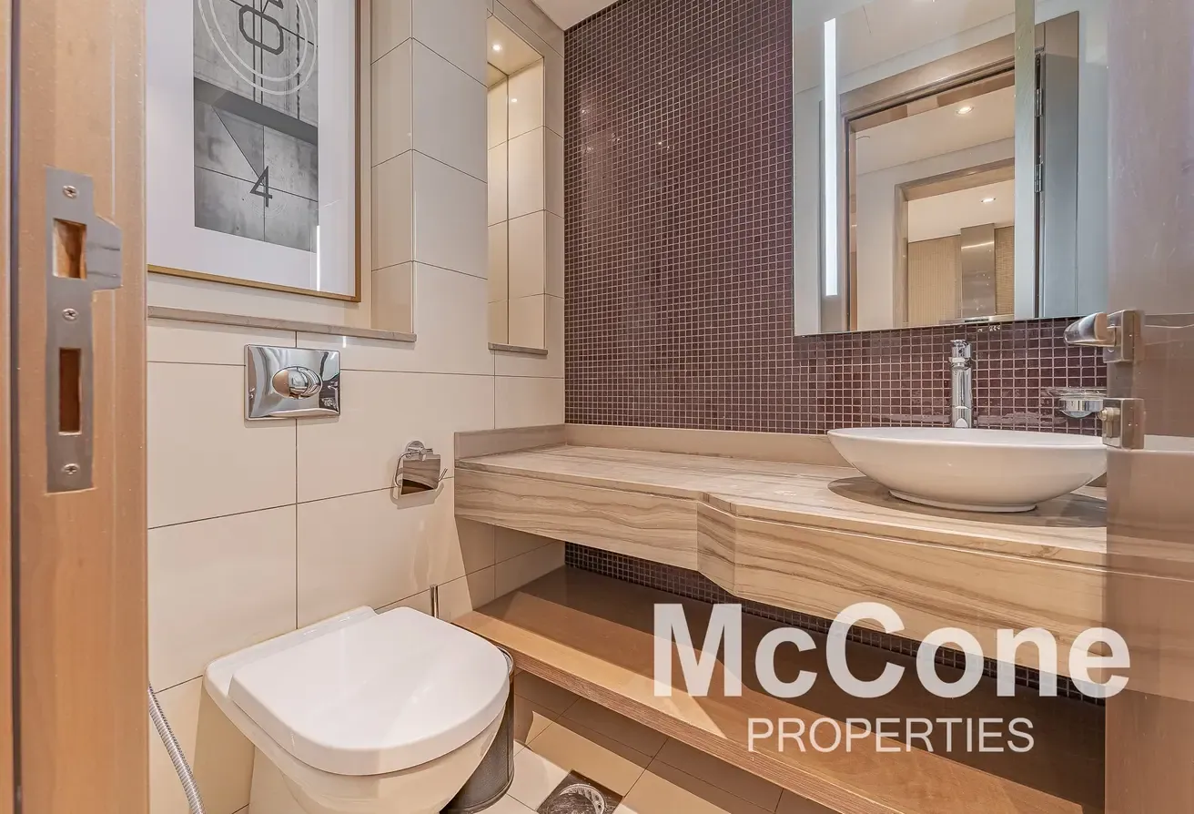 Luxury and Bright | Fully Furnished | Corner Unit