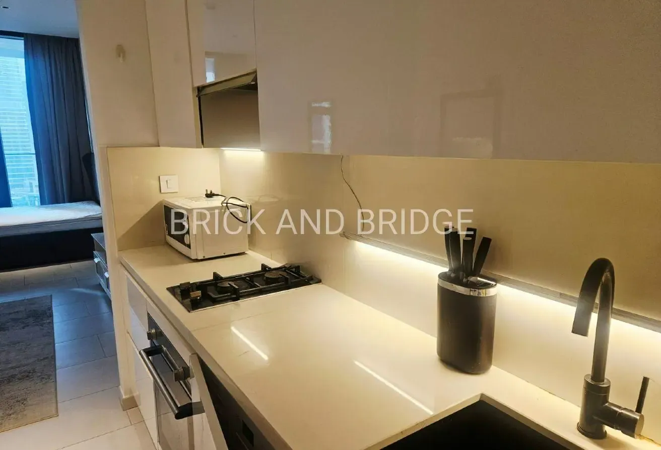 Discover Elevated Urban Living in the Heart of Bus