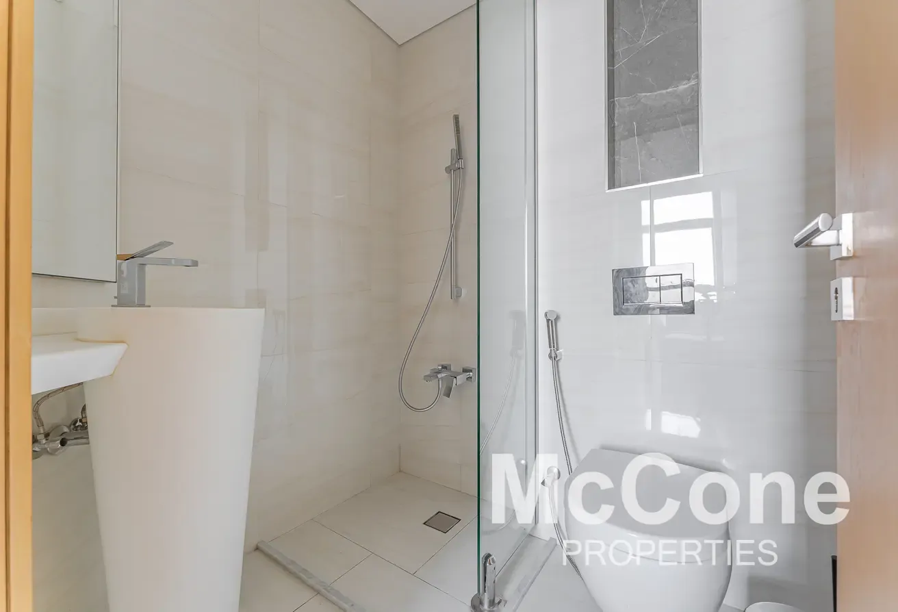 Corner Duplex | Maids Room | Four Cheques