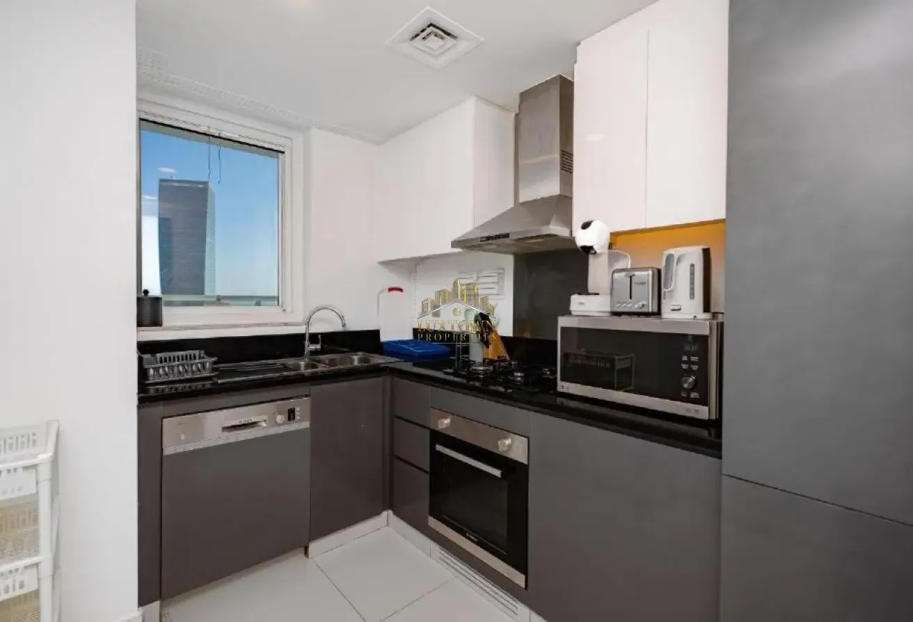 Luxurious-Canal View-Huge Layout-Separate Kitchen