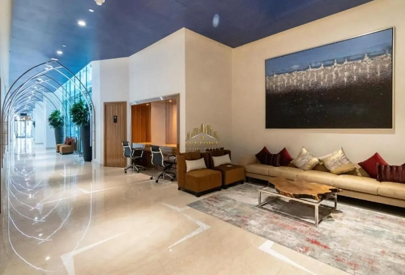 Luxurious-Canal View-Huge Layout-Separate Kitchen