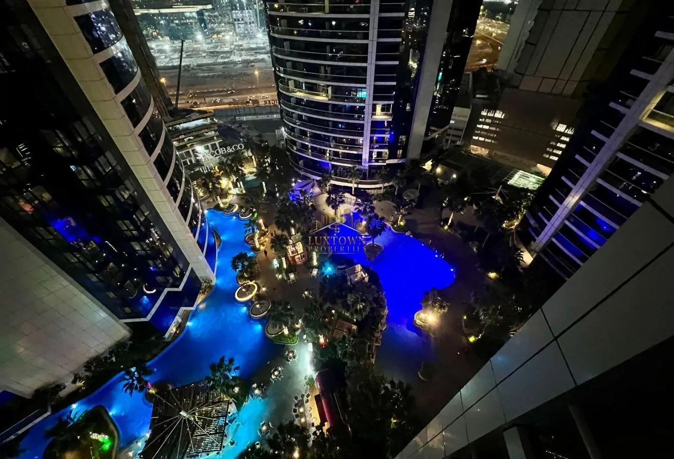 HOT Deal-Huge Size-Near Dubai Mall-Pool View