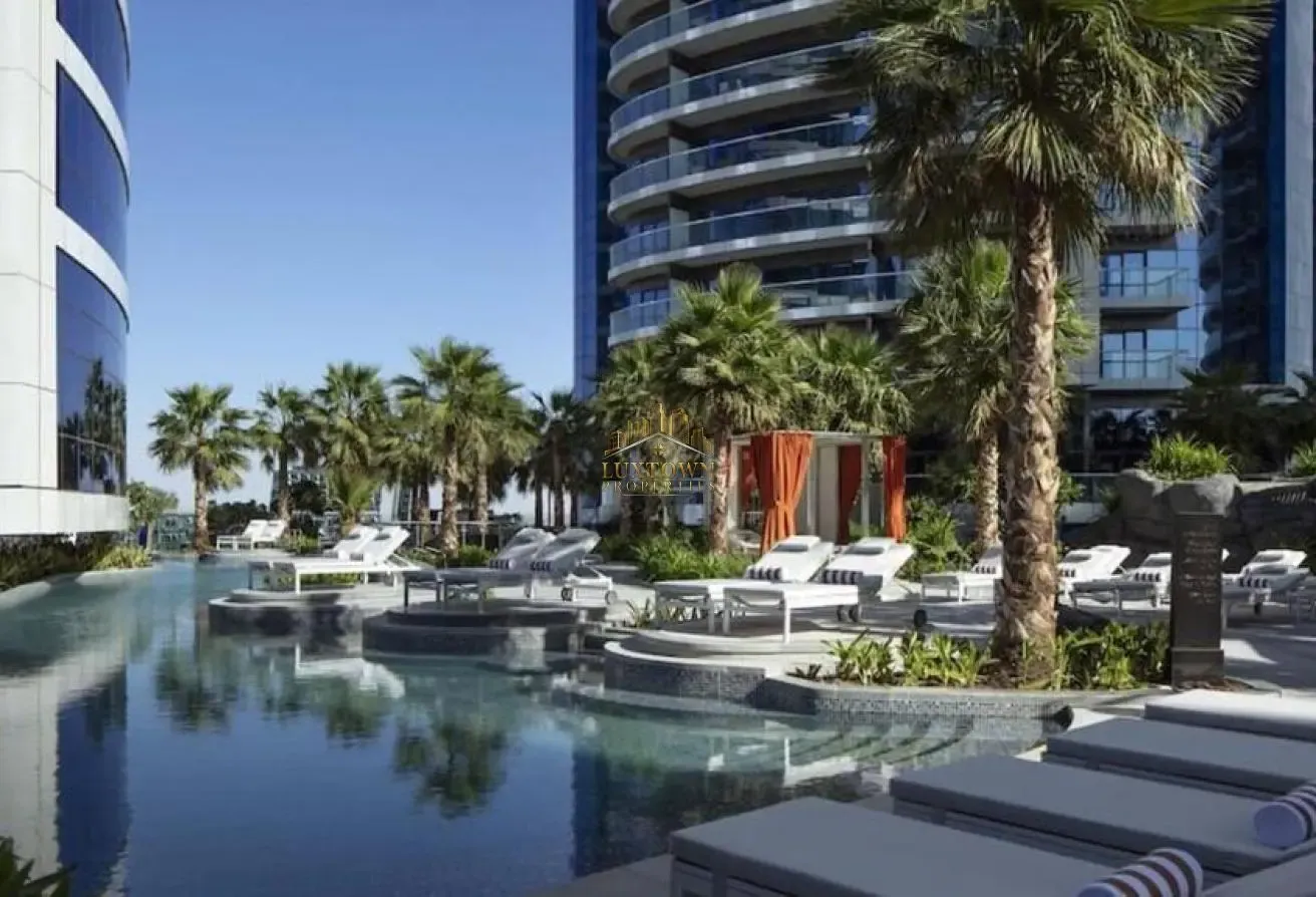 HOT Deal-Huge Size-Near Dubai Mall-Pool View