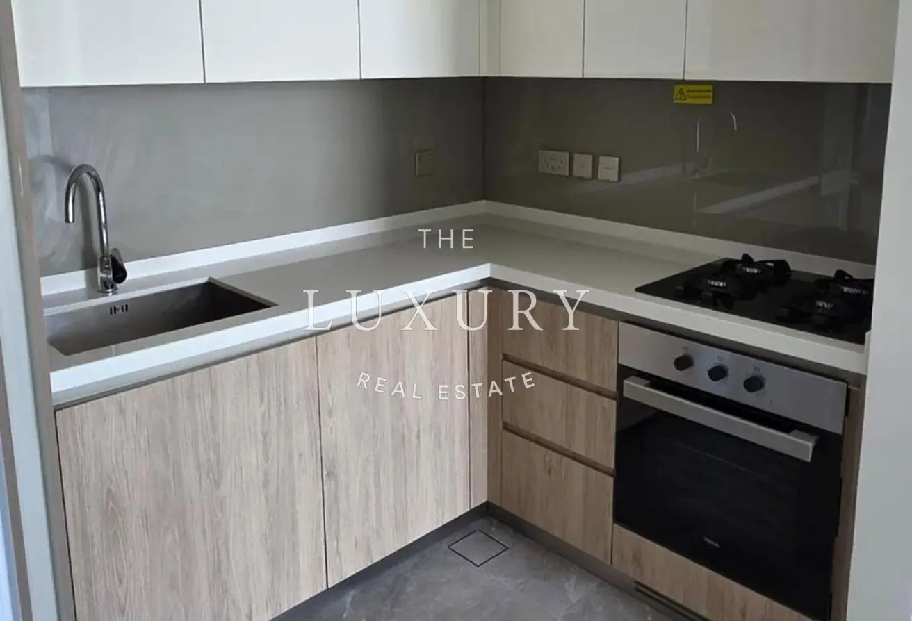Elegant 1BR | High Floor | Prime Peninsula Two