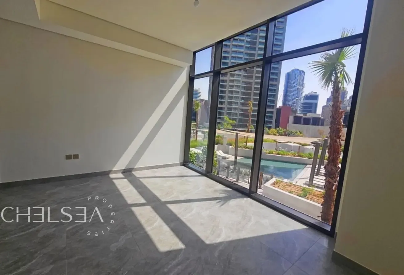 UNFURNISHED | CANAL AND POOL VIEW | PRIME LOCATION